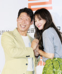 [S포토] 유해진-김희선, 달짝지근한 로맨스 궁금하면 극장으로~ (달짝지근해: 7510)