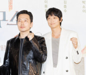 [S포토] 이동휘-강동원, 천박사 케미 기대하세요~ (천박사 퇴마 연구소: 설경의 비밀)
