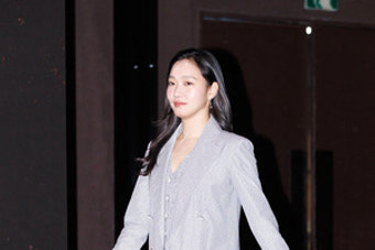 [S포토] 김고은, '전문직 여성 패션~' (파묘)