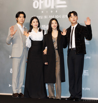 [S포토] 이무생-이보영-이청아-이민재, '하이드 많이 사랑해 주세요~' (하이드)