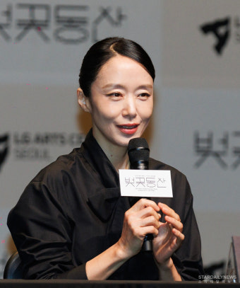 [S포토] 전도연, '해 보지 않았던 연극에 대한 갈망 있었다~' (벚꽃동산)