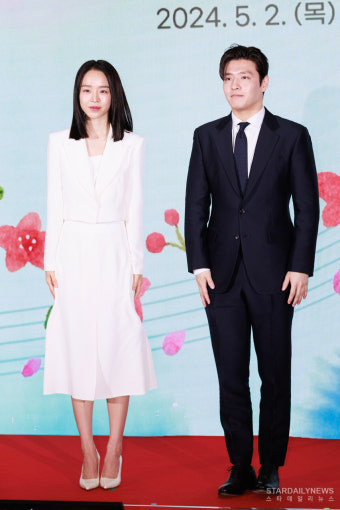 [S포토] 신혜선-강하늘, '2024 국세청 홍보대사~' (국세청 홍보대사 위촉식)