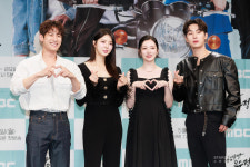 [S포토] 서준영-엄현경-임주은-권화운, 용감무쌍 용수정 주연 배우들~ (용감무쌍 용수정)