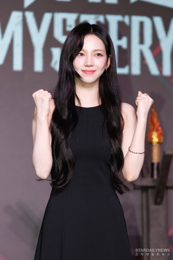 [S포토] 에스파 카리나, '추리 좋아하는 막내~' (미스터리 수사단)