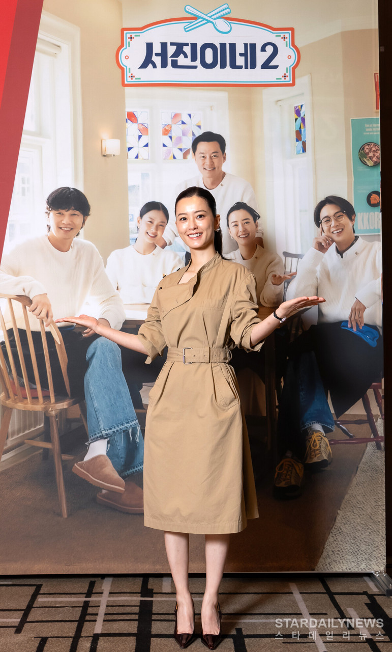 정유미, 주방 경력 8년 헤드 셰프로 등장! 서진이네2 긴장감 UP