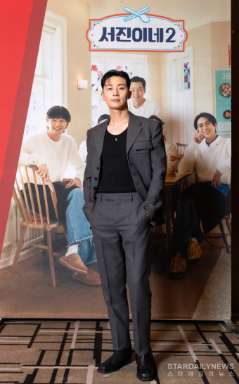 [S포토] 박서준, '요리는 박서준이지' (서진이네2)