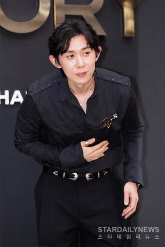 [S포토] 코드쿤스트, '원하는 포즈가~' (샤넬)