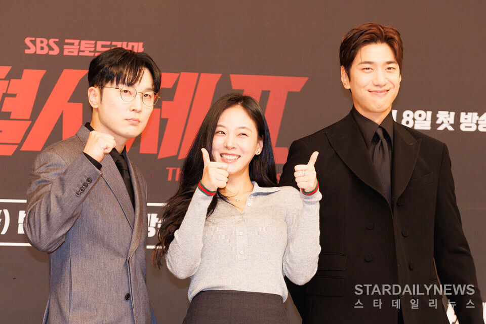 SBS 드라마 열혈사제2, 김남길과 이하늬의 환상적인 호흡으로 시청자의 기대 폭발!