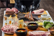 전국으로 뻗어나가는 프랜차이즈, 숙성 삼겹살 전문점 맛찬들왕소금구이
