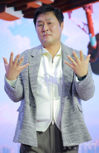 [S포토] 윤경호, '대장 왔다' (중증외상센터)