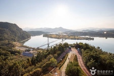 상주 가볼 만한 곳, 가을 풍경이 고요히 물드는 경천섬의 시간