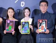 [S포토] 이지원 감독-김시아-류승룡, '비광 커스텀'