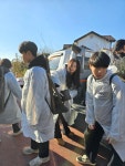 춘천중학교 학부모회, 교직원, 학생, 연탄 봉사 펼쳐