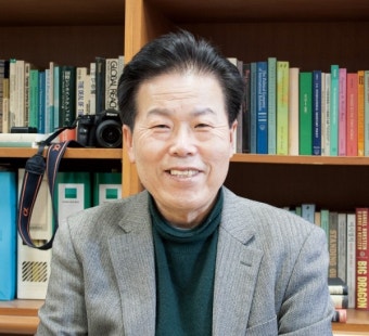 [인터뷰]  이영조 경희대 국제대학원 교수  