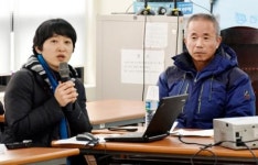 놀러오세요, 강남역 8번 출구 삼성사옥 ‘앞’에