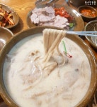 뜨끈뜨끈! 전국 이색 칼국수 맛집 8곳