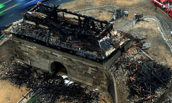 숭례문은 어쩌다 다 탔을까?