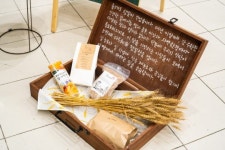 지나간 여름의 빵을 추억하며, 빵집의 한여름