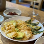 푸드 인플루언서가 직접 차린 맛집