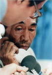 1983년, 휴전 30년이 지나서 〈특별생방송 이산가족을 찾습니다〉 가 방영되다
