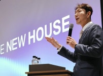 이사도 철거도 없어... 현대건설, 2년 만에 신축급 변신 아파트 리뉴얼 출시