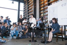 『채식주의자』부터 『흰』까지 한강의 질문은 이어진다