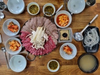 눈·코·입으로 즐기는 한우 수육전골 전민동 한우곰탕
