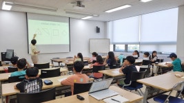 초등생도 반한 생활과학교실···실험도 친구에게 과학설명도 재밌어요