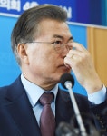 새누리 문재인 인재영입 안목 풍자 …명품안경 값어치 못해
