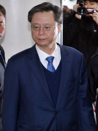 '이미 예고된' 우병우 구속영장 기각…특검 비해 '확 줄어든' 검찰 영장