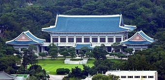 靑 '정무장관 신설 논의설' 