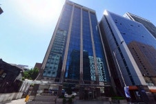 한국화이자, 유방암 치료 입랜스 여전히 논란 <왜>