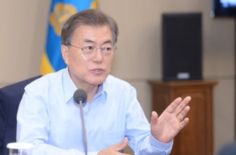 文대통령, 열흘만에 법무부 장관 후보 재지명…검찰개혁 본격 신호탄 울려