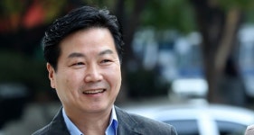 '文 대통령' 홍종학 중기부 장관 후보자 지명…면세업계 '초긴장'