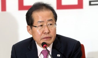 홍준표, 文과 단독회담서 '북핵완전폐기•김기식해임•개헌안철회•정치보복중단' 등 요구