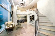 더 라움 펜트하우스 계약 스타트