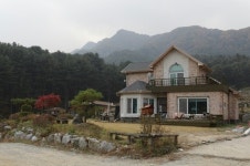 복잡한 도심 떠나 쾌적한 경기도  전원주택으로… 예솔전원마을 주목