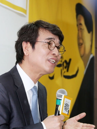 유시민, 알릴레오 시즌1 마무리…총선 레이스 본격화 할 때 시즌2 컴백