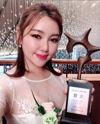 송가인, 미모로 미스트롯 무대 빛내다! 아이돌 비주얼 매력 발산
