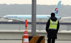 ‘꽉’ 막힌 중국 하늘길…세계 각국 항공사, 中노선 운항 중단·감편