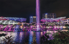 세트장이라기엔 지극히 진짜 같다 - 무비타운 하이커우