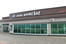 훌쩍 떠나고 싶은 날, 공항 대신 한옥