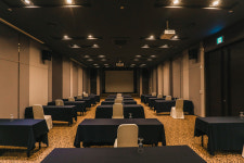 담백한 즐거움, 충남 호텔 4