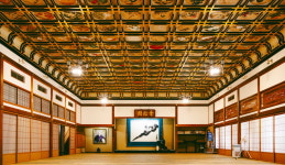 아직 뜯지 않은 선물상자, 후쿠이