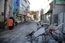 국세청, ‘포항 지진 피해자’ 세무조사 연말까지 중단