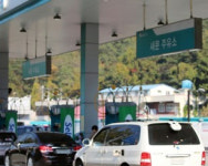 휘발유 가격 1426.5원…2년 1개월만에 최저