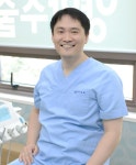 [건강칼럼] 평소 치주질환 관리 통해 임플란트 시술까지 이어지지 않도록 해야