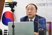홍 부총리 디지털세 도입, 본래 취지에 부합하는 합리적 원칙 도출 기대