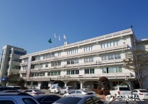 청주시, 지방세 성실납세자 10명에 비대면 표창패 전달