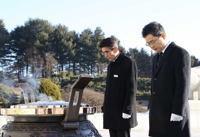 임광현 국세청장, 대전 현충원 참배 후 다짐 미래를 준비하는 공정한 국세행정